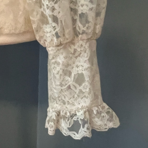 Alice Stuart Vintage Lace overlay blouse - Picture 4 of 13